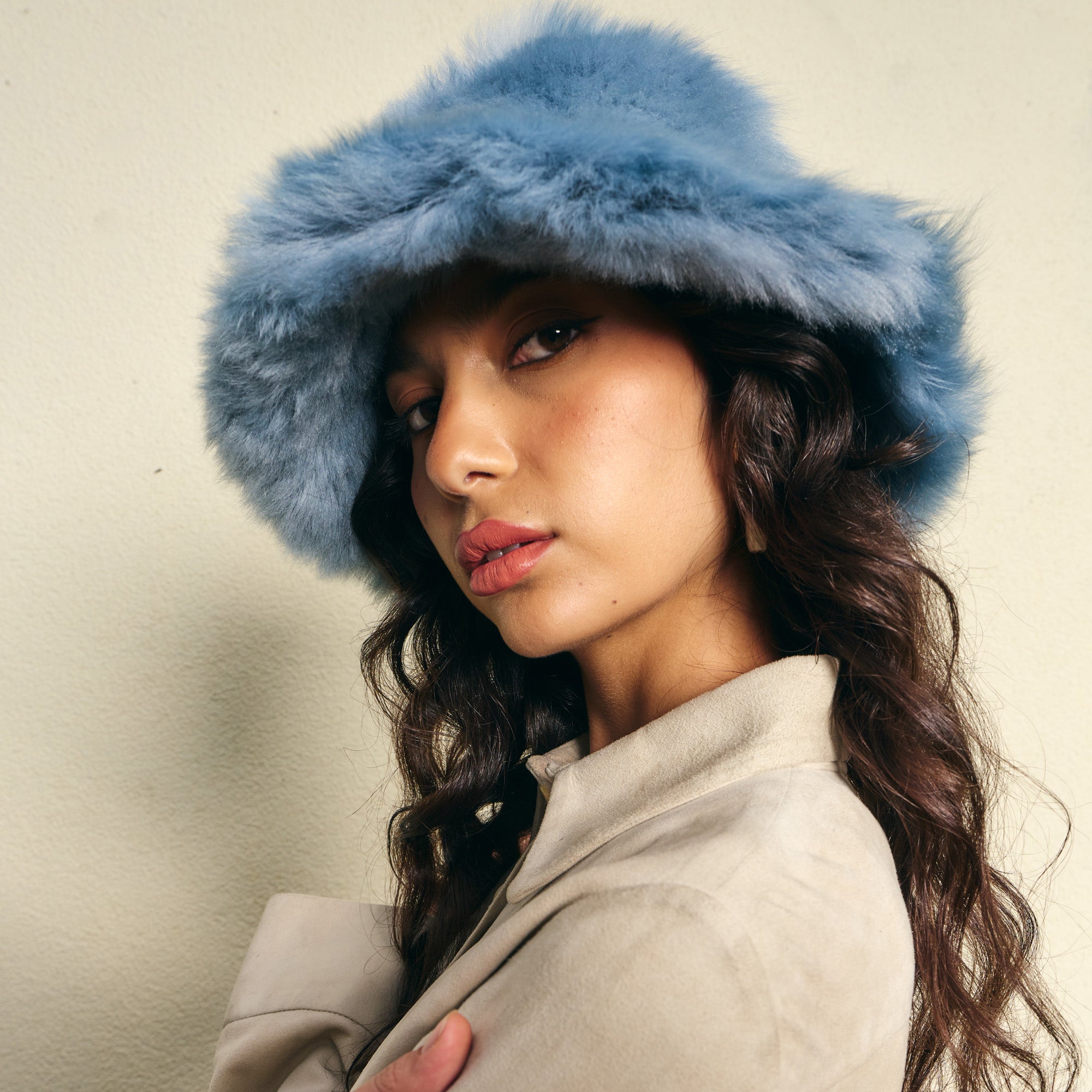 Faux-Fur Bucket Hat Baby Blue