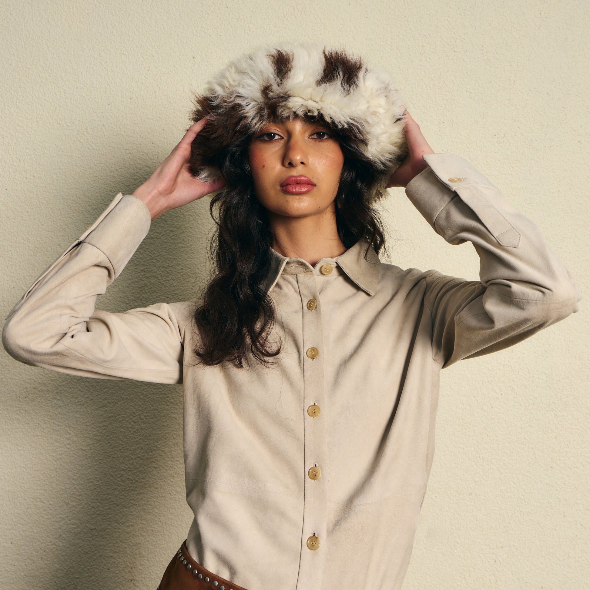 Faux-Fur Bucket Hat Cream & Brown Patch