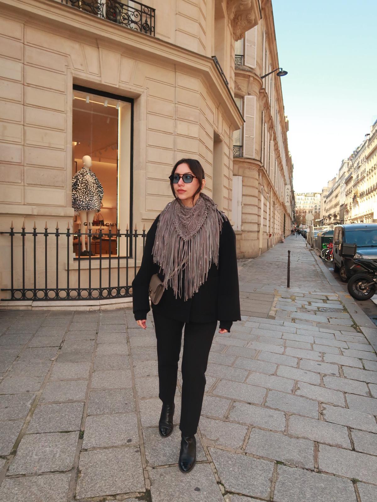 Signature Small Bandanna Scarf Gray